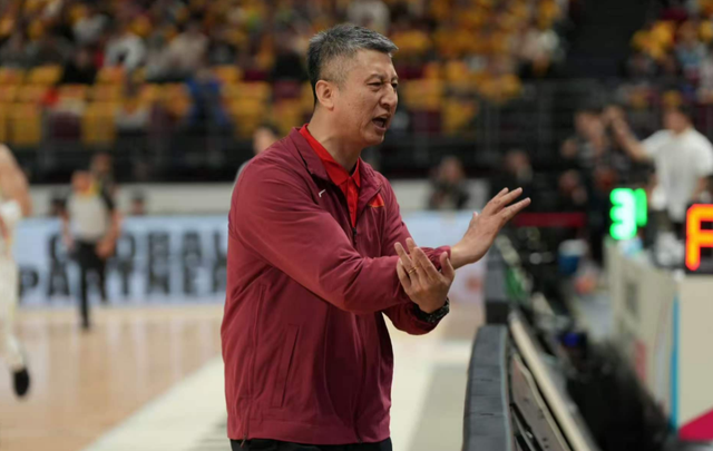 电竞直播入口-中国男篮全力出击！郭士强拒绝输球，赵继伟回归首秀，央视直播