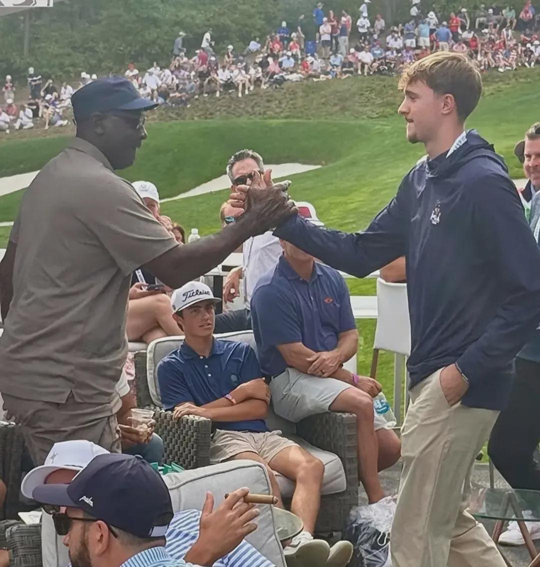 竞技宝-力压乔丹！51+45+25！NBA又一史诗级新秀